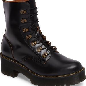 Dr. Martens - Leona Boot